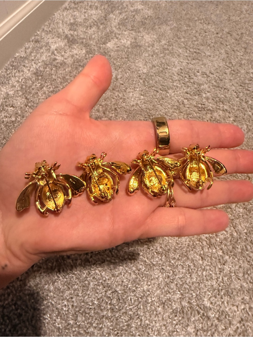 Vintage COMPLETE SET Joan Rivers Four Seasons Bee Brooches - Picture 3 of 8